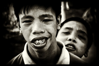 T�et� generace Vietnamc�, kte�� se pot�kaj� s d�sledky pou�it� defoliantu Agent Orange b�hem vietnamsk� v�lky.