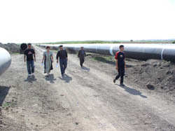 Inhabitants of Poylu Stansiyasi village in Azerbaijan whose land was confiscated to allow BTC pipeline implementation.