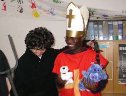 - v neděli bude chodit Brnem Mikuláš z Afriky -