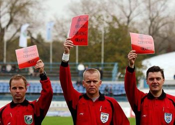 -Foto Slovenský futbalový zväz: Červená karta rasizmu-
