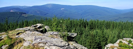 Praděd z Žárového vrchu Foto: Naše příroda Praděd z Žárového vrchu Foto: Naše příroda