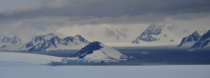 Antarktické ledovce. Foto: Vincent van Zeijst Wikimedia Commons