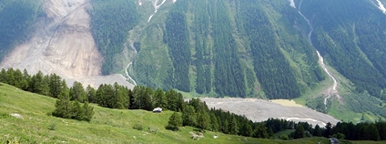 Sesuv, který pohřbil vesnici Blatten ve Švýcarsku Foto: Hadi Wikimedia Commons