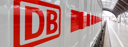 Logo Deutsche Bahn na vagonu Foto: Depositphotos