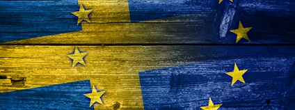Grafika: Prolínající se švédská a evropská vlajka Foto: Depositphotos