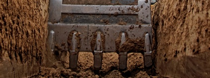 Bagr v akci Foto: Depositphotos