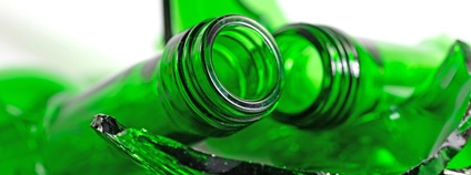 Skleněné střepy z lahví Foto: Depositphotos