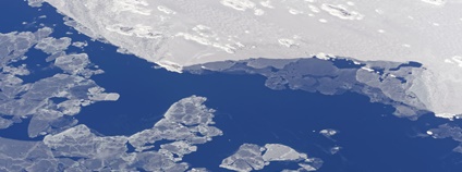 Ledové pláty v moři Foto: Depositphotos