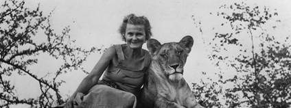 Joy Adamsonová a Elsa Foto: George Adamson Wikimedia Commons Joy Adamsonová a Elsa Foto: George Adamson Wikimedia Commons