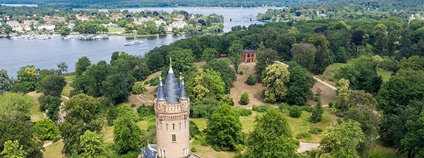 Flatowturm im Park Babelsberg Foto: Raimond Spekking &amp; Superbass Wikimedia Commons