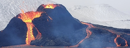 Erupce sopky Geldingadalir Berserkur Wikimedia Commons