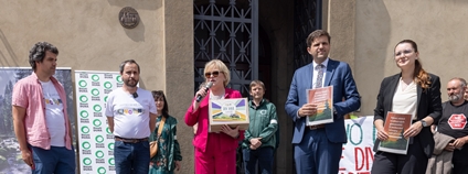 Happening Hnutí Duha za NP Křivoklátsko Foto: Majda Slámová Hnutí DUHA