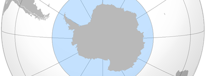 Jižní oceán u Antarktidy Foto: Connormah Wikimedia Commons