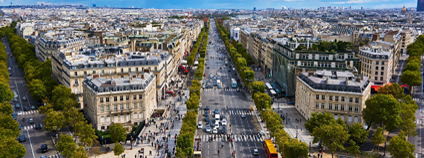 Paříž, Champs-Elysee Foto: NakNakNak Pixabay