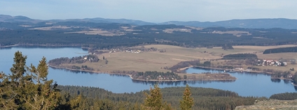 Pohled na Kovářov z Vítkova hrádku.