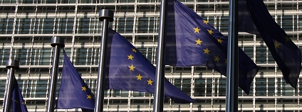 Vlajky EU před sídlem Evropské komise v Bruselu Foto: Jan Stejskal Ekolist.cz