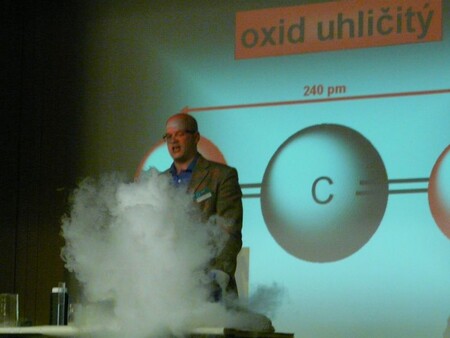 Jaký skutečně máme vliv na produkci skleníkových plynů a co vlastně víme o CO2 ukáže názorně Michael Londesborough v rámci své prezentace na 2 konferencích v říjnu v Jeseníku a Litoměřicích