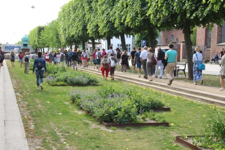  Náměstí sv. Anny, Sankt Anna Plads, se sníženou střední částí pro odvod srážkové vody. 