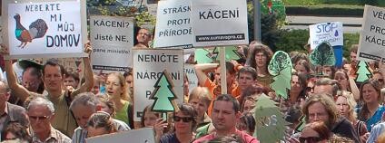 Veřejné shromáždění před MŽP v dubnu 2011. Ilustrační foto: Martin Singr / Ekolist.cz