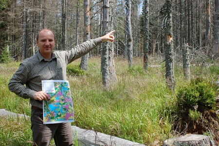 „Pan Mánek je zárukou toho, že bude zajištěna kontinuita ve spravování Šumavy,“ dodává ministr. Na snímku Jiří Mánek