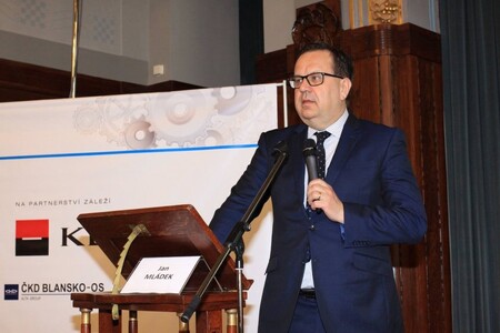 Jan Mládek se coby ministr průmyslu a obchodu a poslanec za ČSSD stal Ropákem dvakrát po sobě.