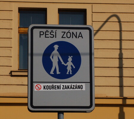 V Praze připadá na pěší dopravu jen 4 % všech cest. Martin Singr Ekolist.cz