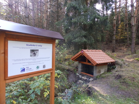Základní organizace Českého svazu ochránců přírody Spálené Poříčí obnovila díky programu NET4GAS Blíž přírodě studánku „U cesty“, nacházející se u velmi vyhledávané turistické trasy na hrad Radyně na Plzeňsku.