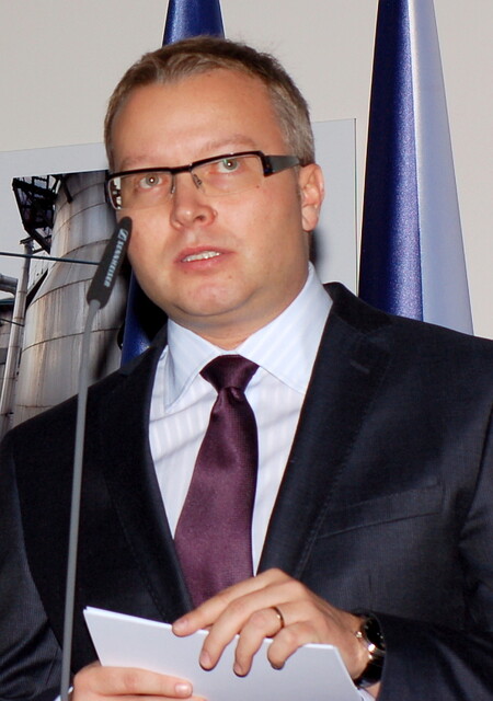„Já bych si moc přál, abych mohl program otevřít pro další žadatele, protože řada žadatelů připravovala projekt a nestihla podat žádost. Ale jedna věc je přání a druhá realita, my na to prostě nemáme peníze,“ říká Chalupa.