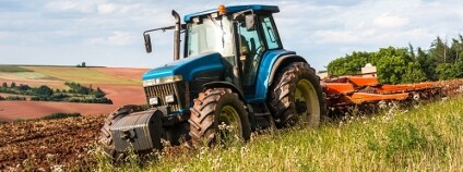  	Traktor Foto: andrianoi.cz Shutterstock